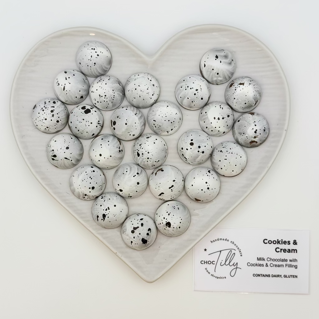 Cookies & Cream Milk Chocolate Bonbon