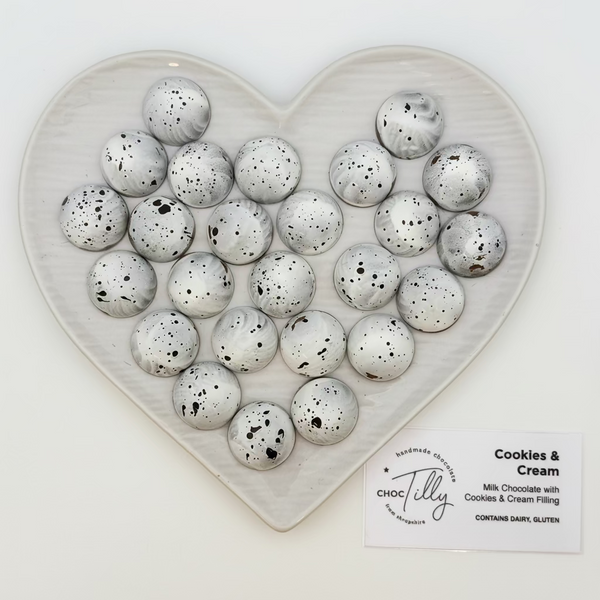 Cookies & Cream Milk Chocolate Bonbon